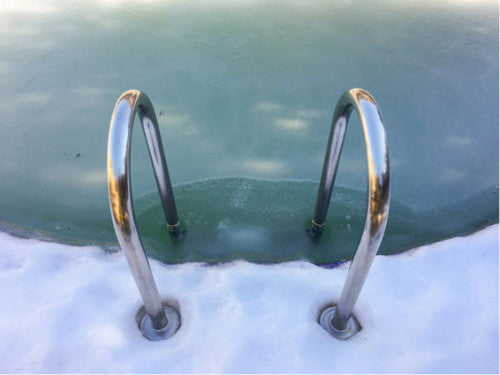 Quando e como invernar a sua piscina: o guia rápido para evitar problemas no inverno | ioT-Pool