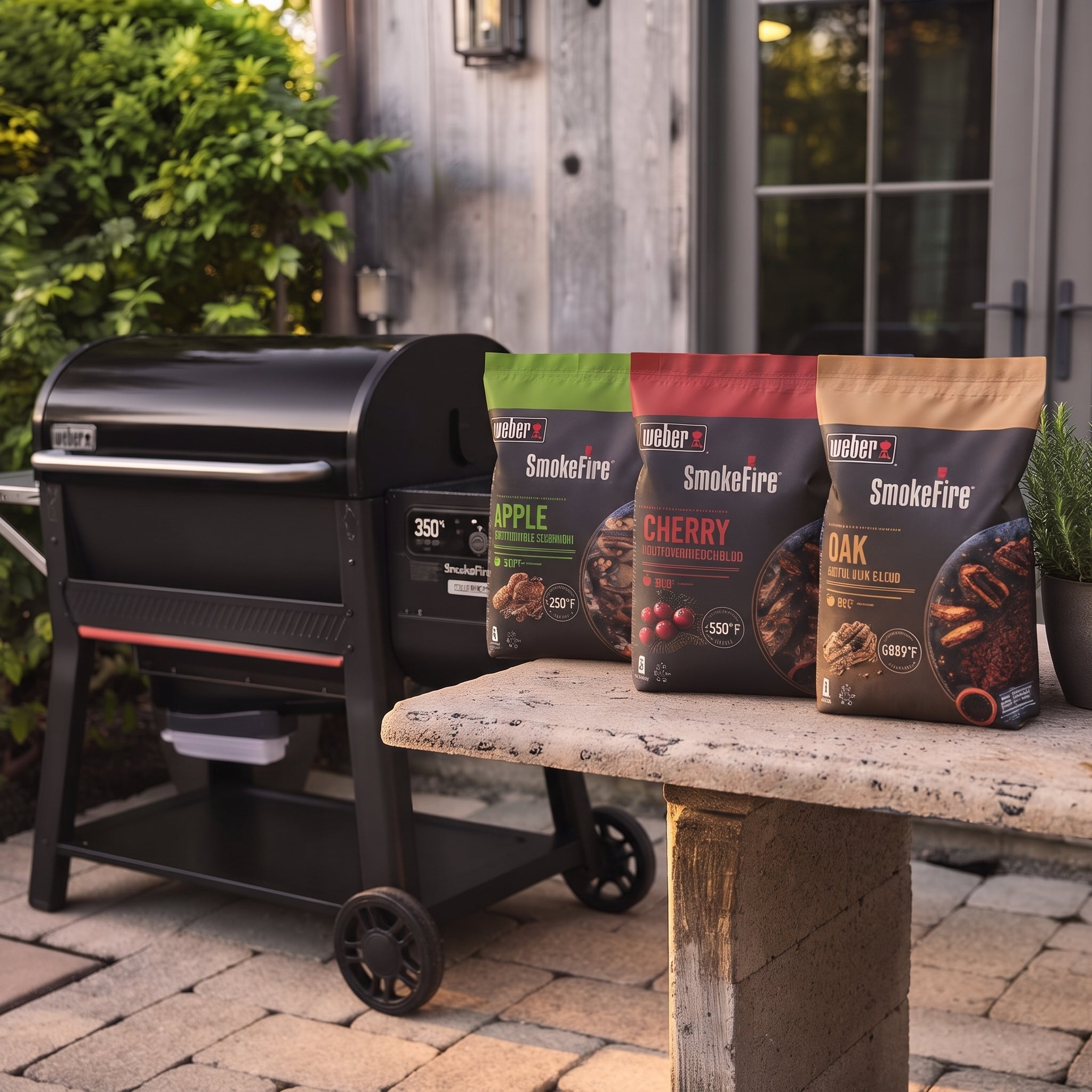 Kit Grelhador a Pellets Weber Searwood XL + 3 Pellets Weber 8kg (Blend, Carvalho e Faia)
