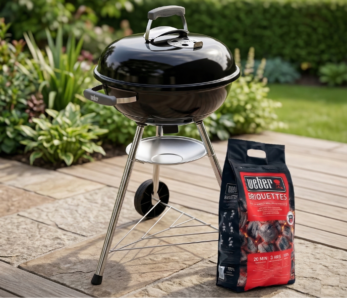 Kit Grelhador a carvão Compact 47 Kettle Weber + Briquetes 8kg Weber